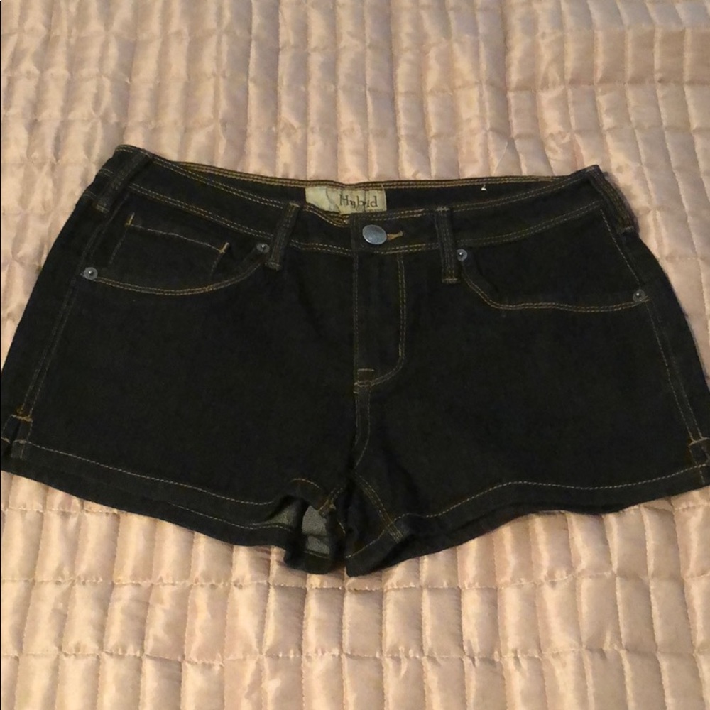 Hybrid & Company dark denim shorts